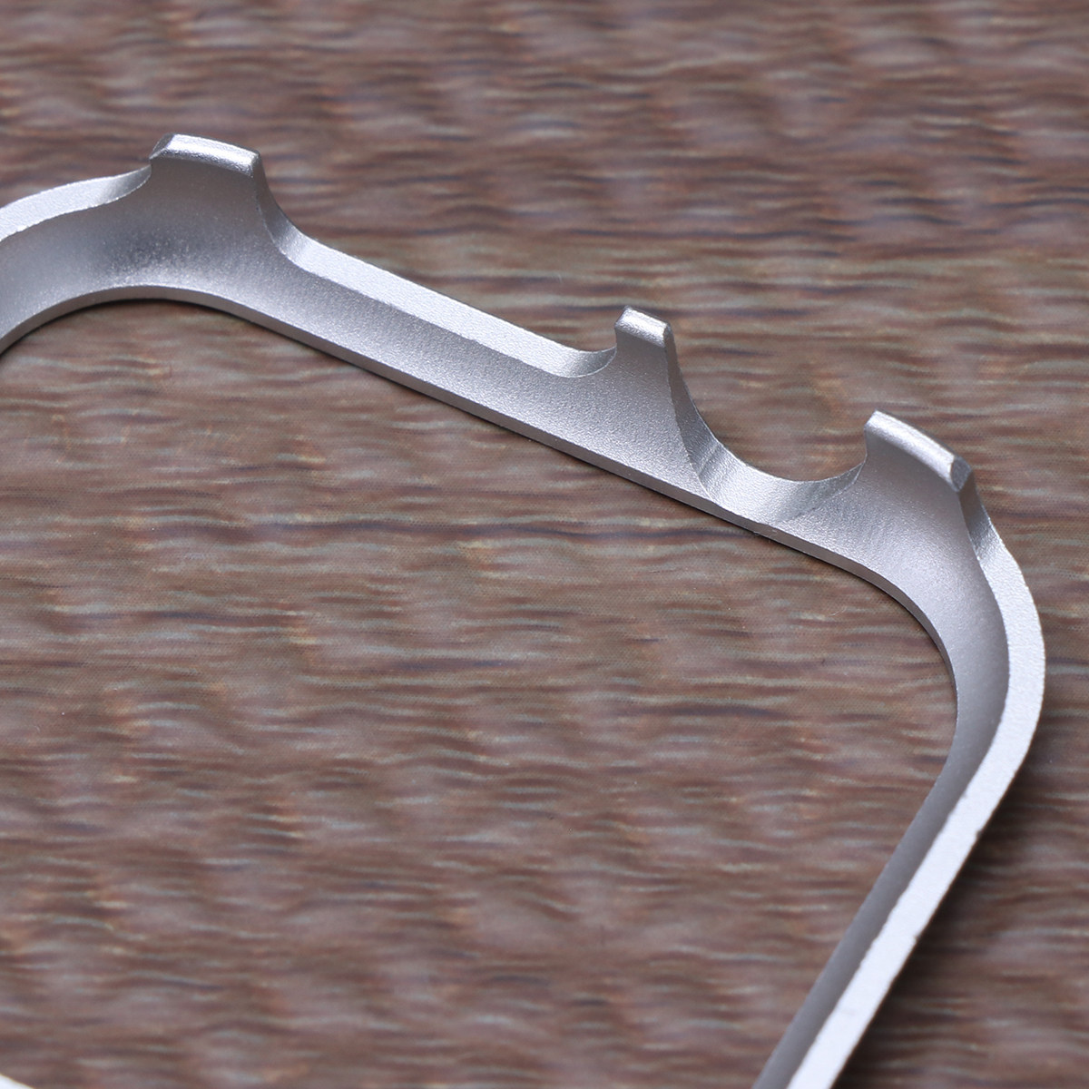 إطار ساعة من سبائك الألومنيوم  - مراجعة Metal Bumper Aluminum Frame Case وسعره
